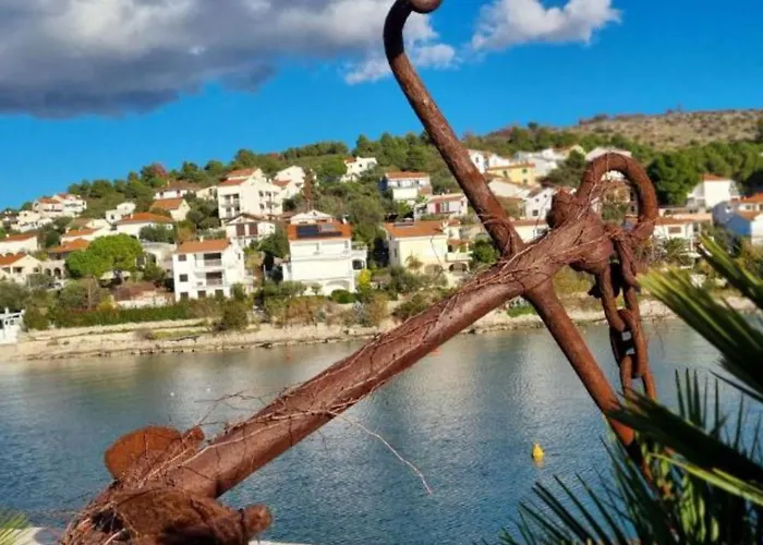 Peaceful With Style Apartment Trogir